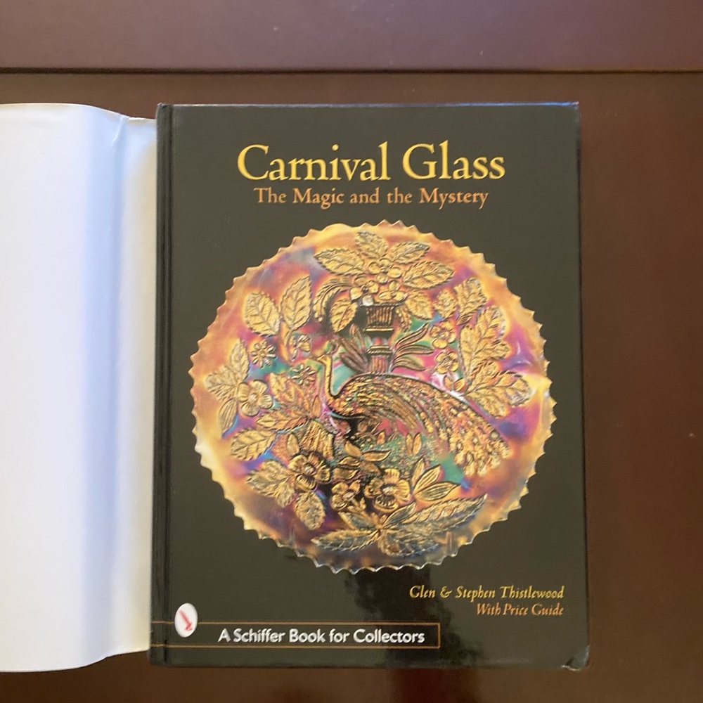 Carnival Glass - The Magic and the Mystery by Thistlewood - Hardback 1998 - Picture 12 of 13